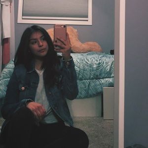 Meet your Posher, Lesly